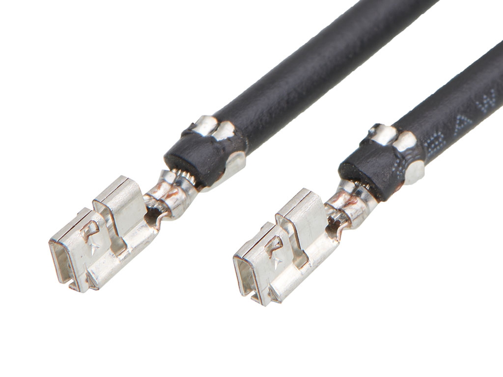Molex Female Micro-One to Female Micro-One Crimped Wire, 75, 22, Black
