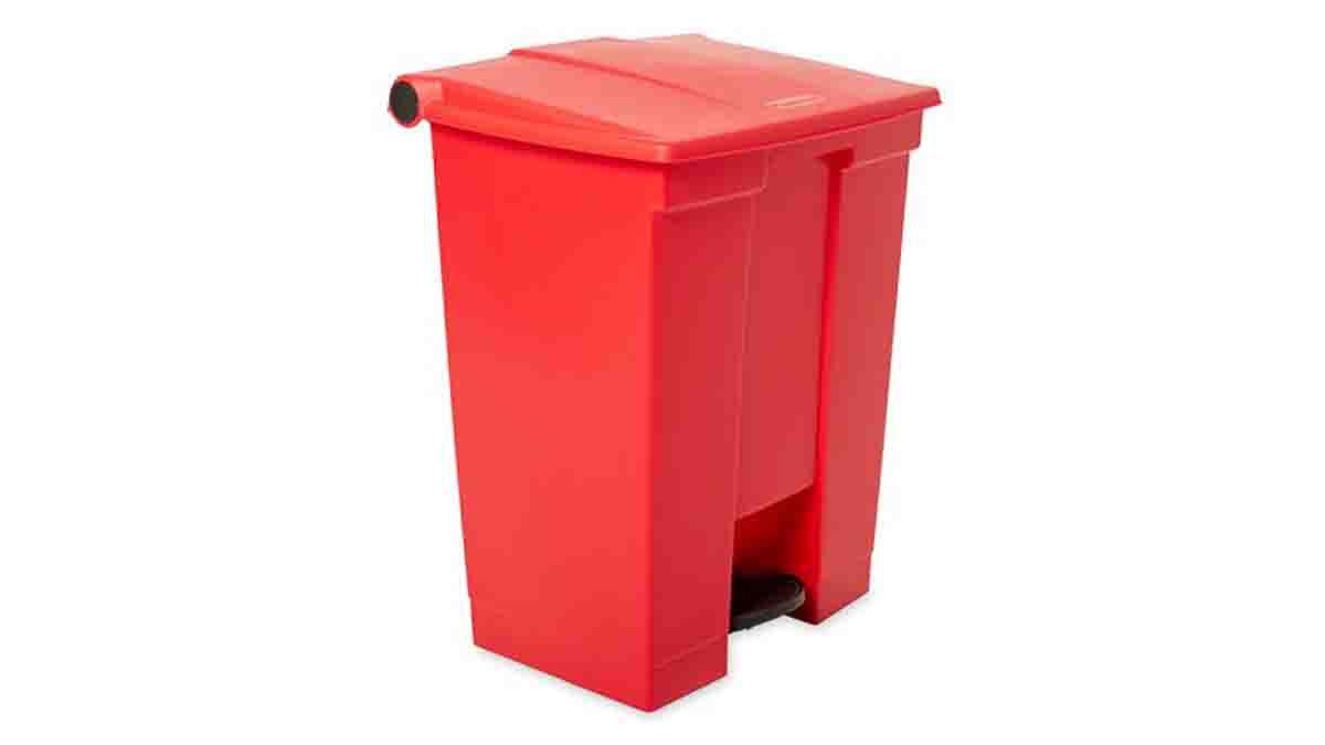 Rubbermaid Commercial Products Legacy Step-On 68L Red Pedal Plastic Waste Bin