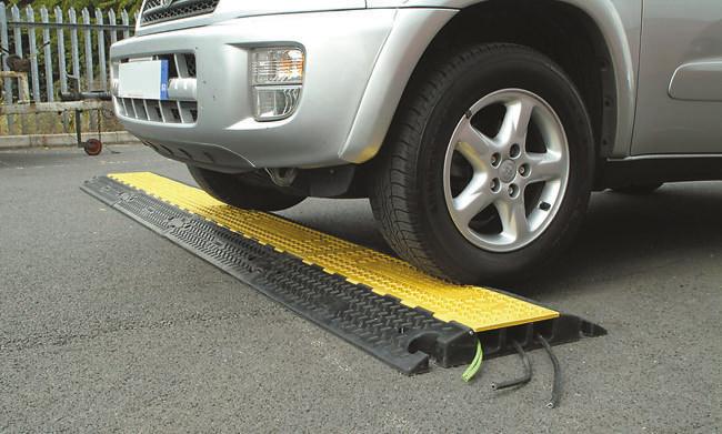 RS PRO 0.9m Black/Yellow Cable Cover in Rubber, 50, 60mm Inside dia.