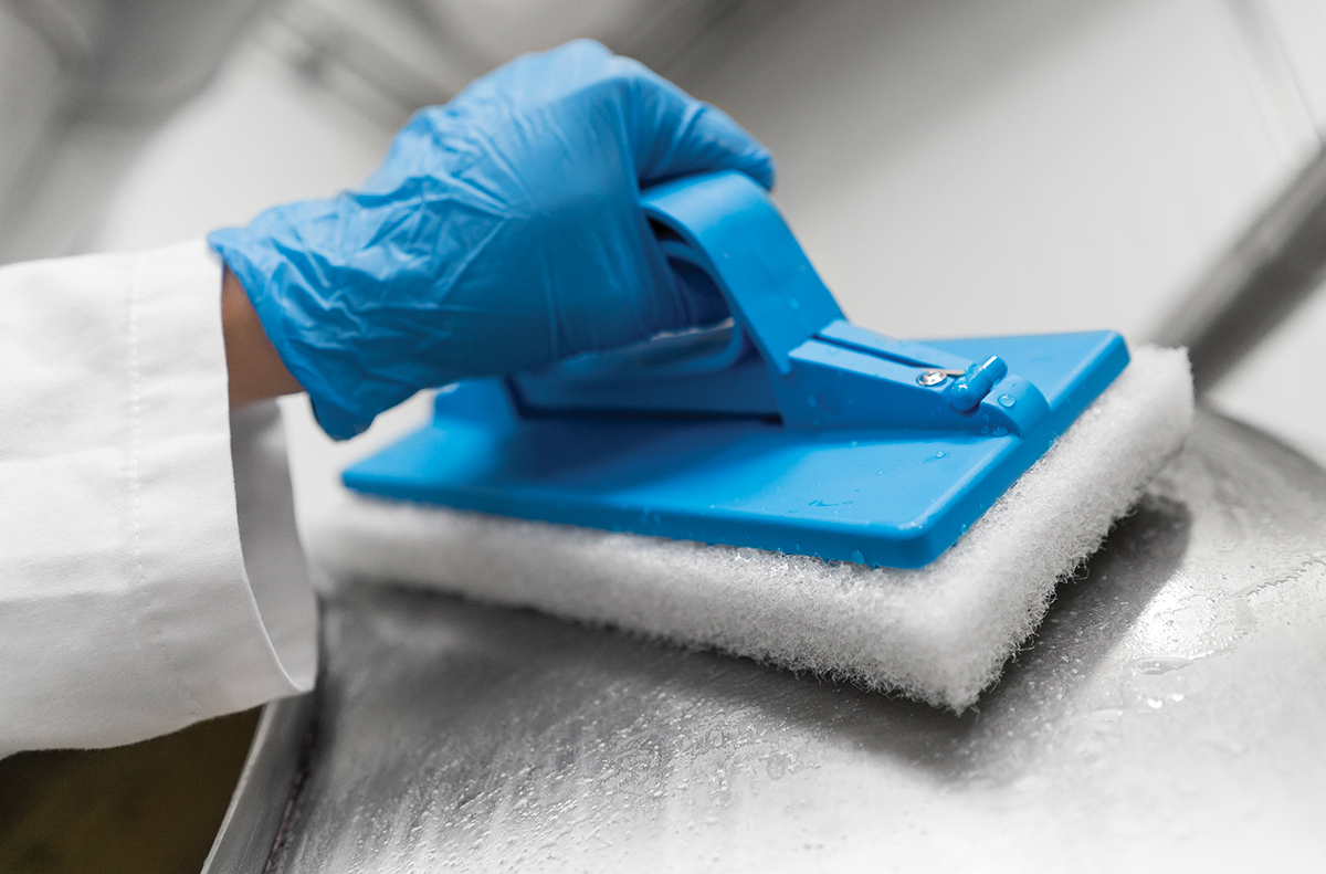 Vikan White Scourer 245mm x 115mm x 25mm, for Industrial Cleaning Use