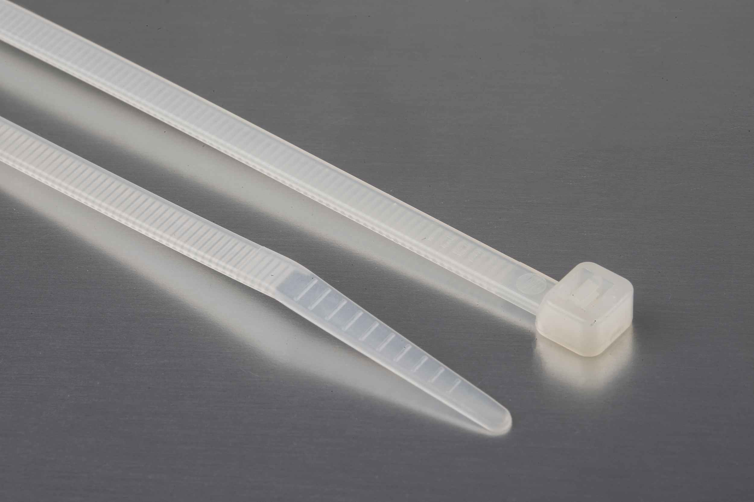RS PRO Cable Tie, 203mm x 4.6 mm, Natural Nylon, Pk-100