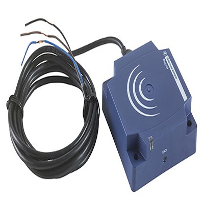 Telemecanique Sensors Inductive Flat Proximity Sensor, 60 mm Detection, PNP NC, 24 → 240 V dc