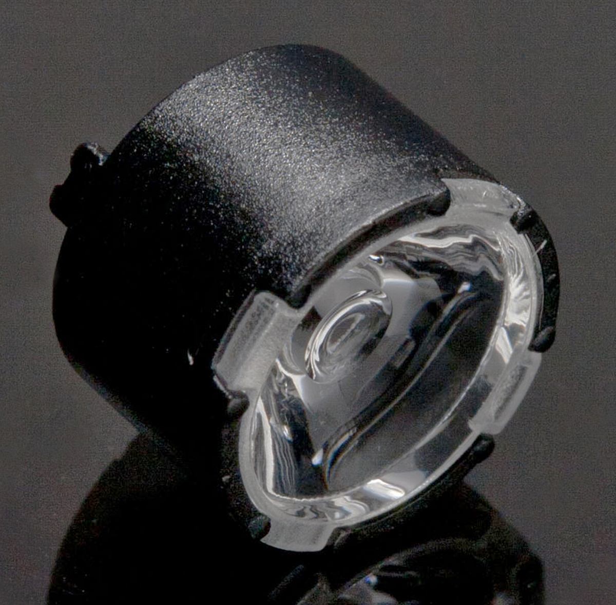 Ledil FP13028_LISA2-M-PIN, Lisa2 Series Lens Assembly, 22 → 28 ° Medium Angle Beam