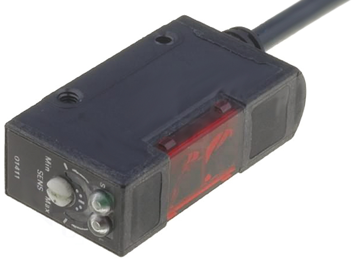 Omron Diffuse Photoelectric Sensor, Block Sensor, 10 mm → 200 mm Detection Range