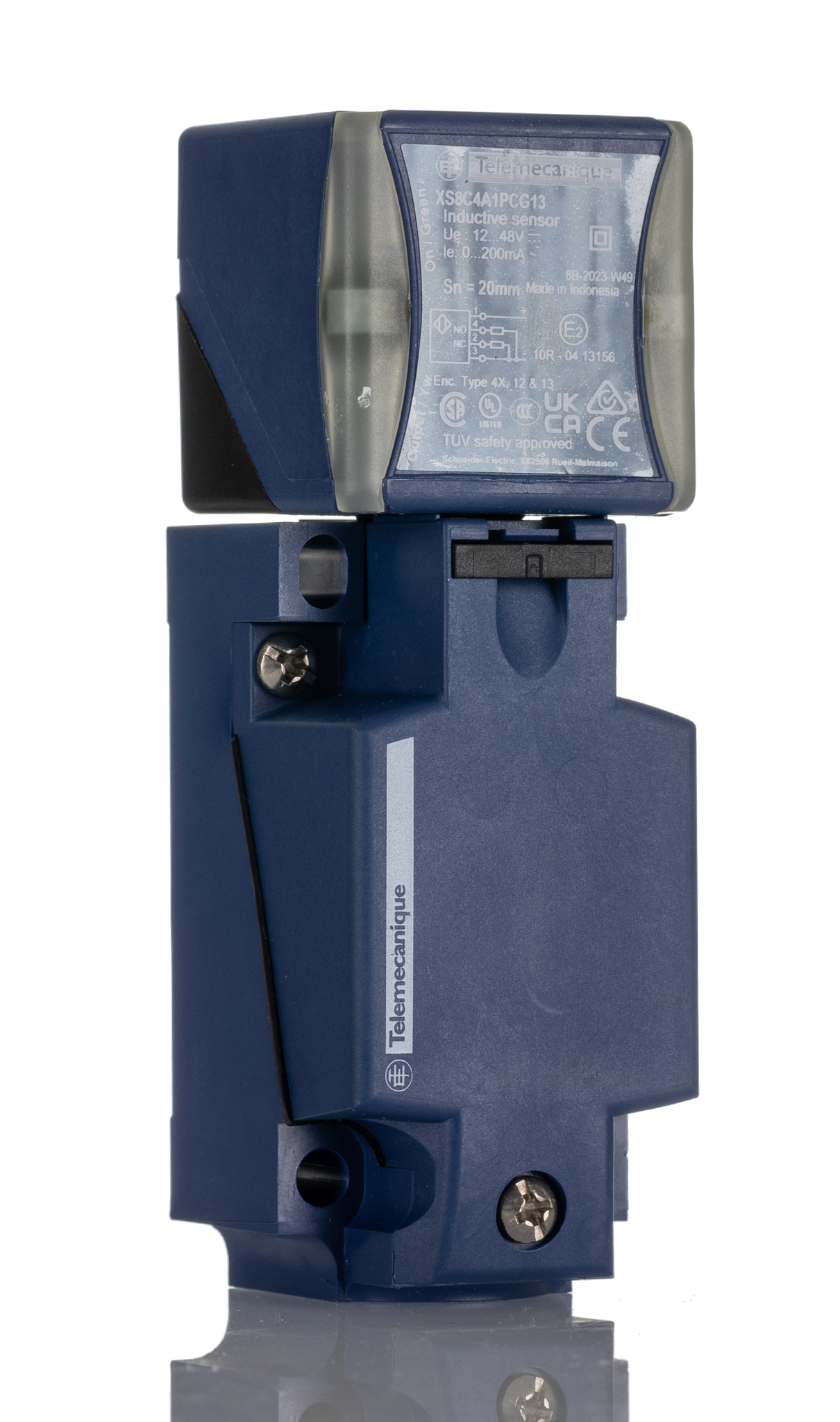 Telemecanique Sensors Inductive Block Proximity Sensor, 16 mm Detection, PNP NO+NC, 12 → 48 V dc