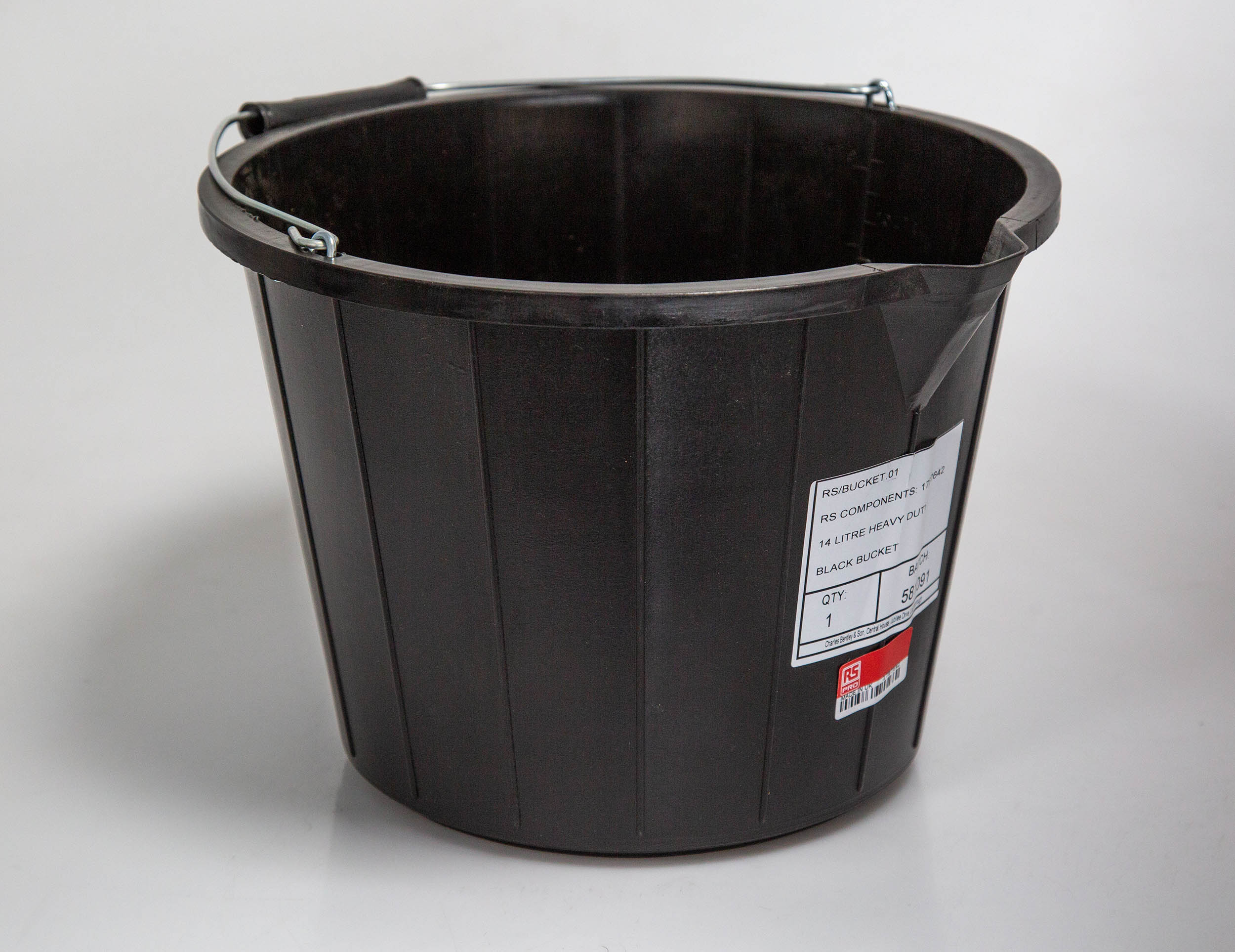 14L Plastic Black Bucket With Handle