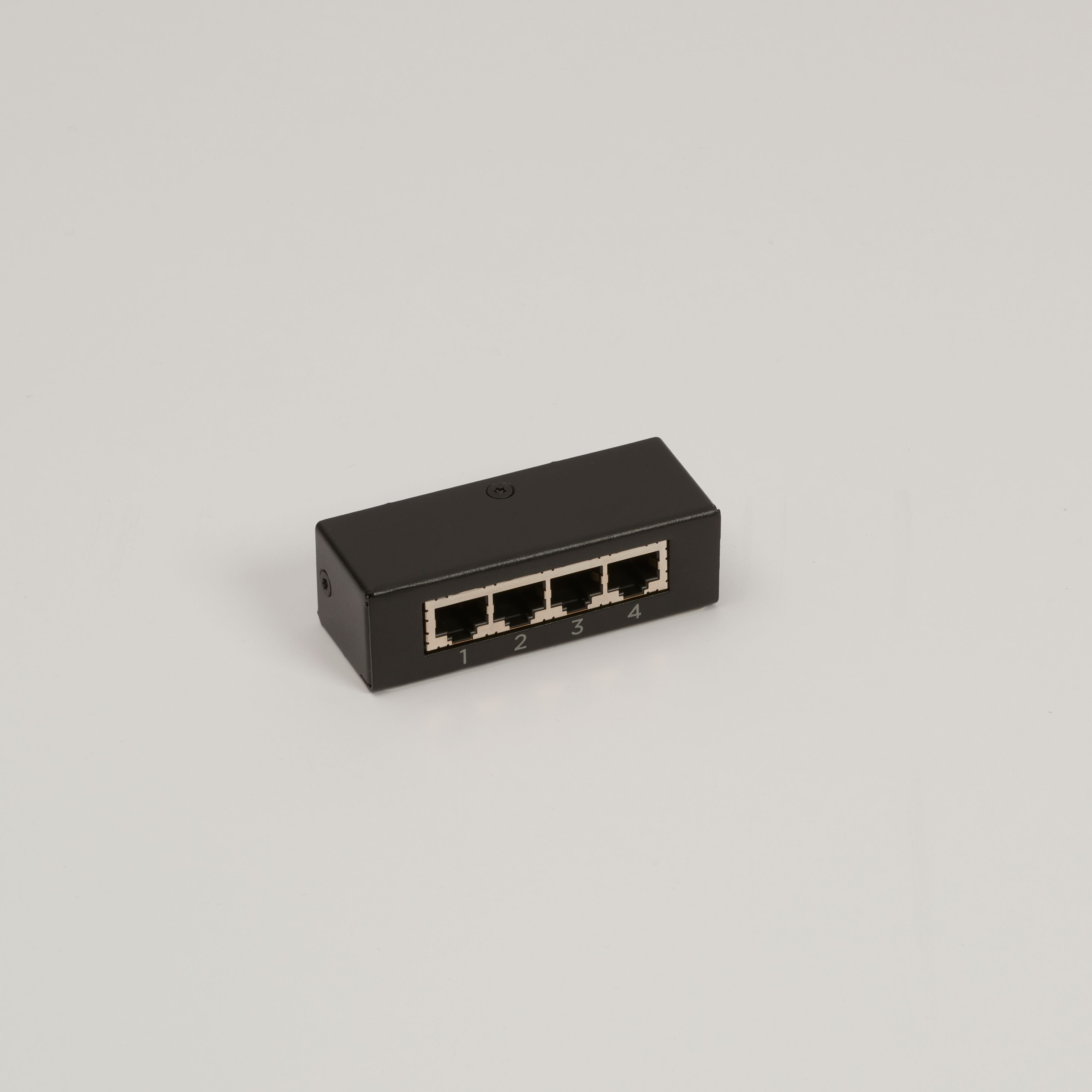 APC APDU Series Sensor Hub, 4 port