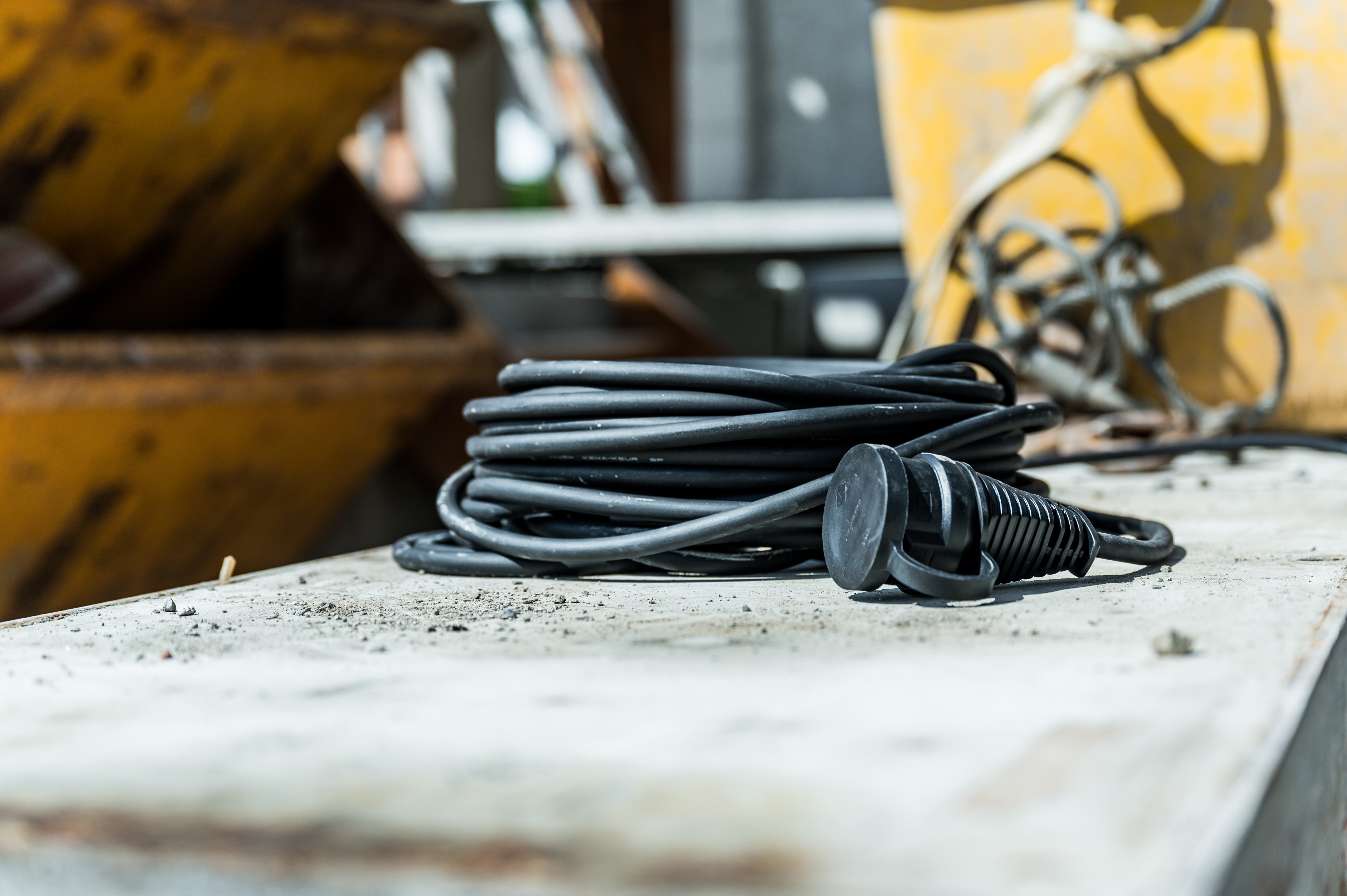 brennenstuhl 25m 1 Socket Type E - French Extension Lead, 230 V, IP44