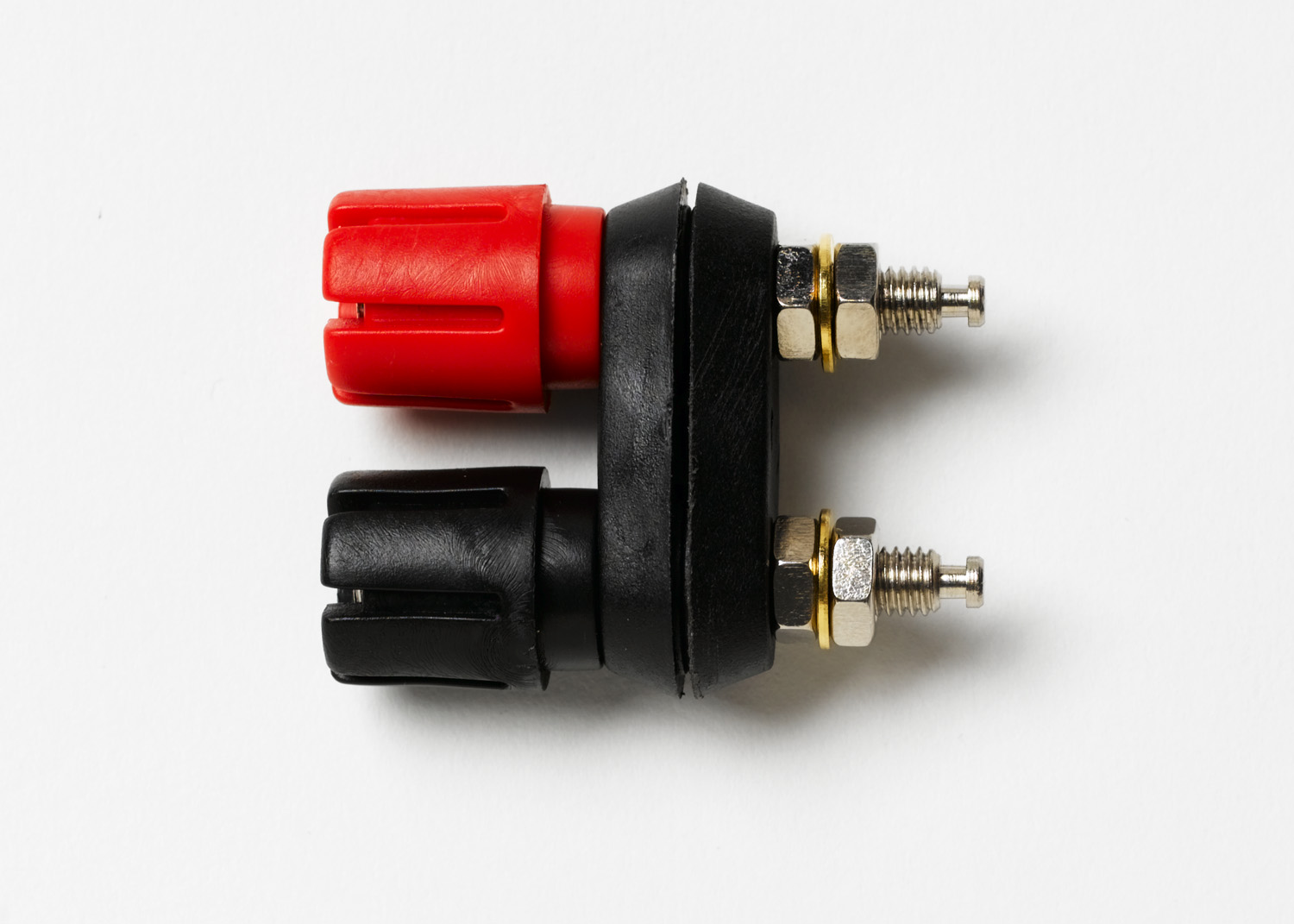 Pomona 30A, Black, Red Binding Post With Brass Contacts and Nickel Plated - 3.91mm Hole Diameter