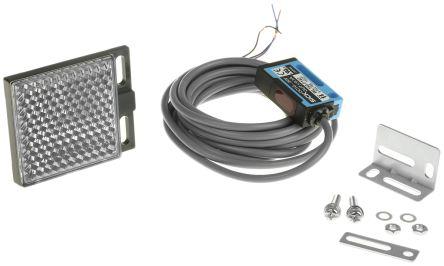 Sick Retro-reflective Photoelectric Sensor 0.01 → 6.5 m Detection Range PNP Block Style IP69K WL160-F142