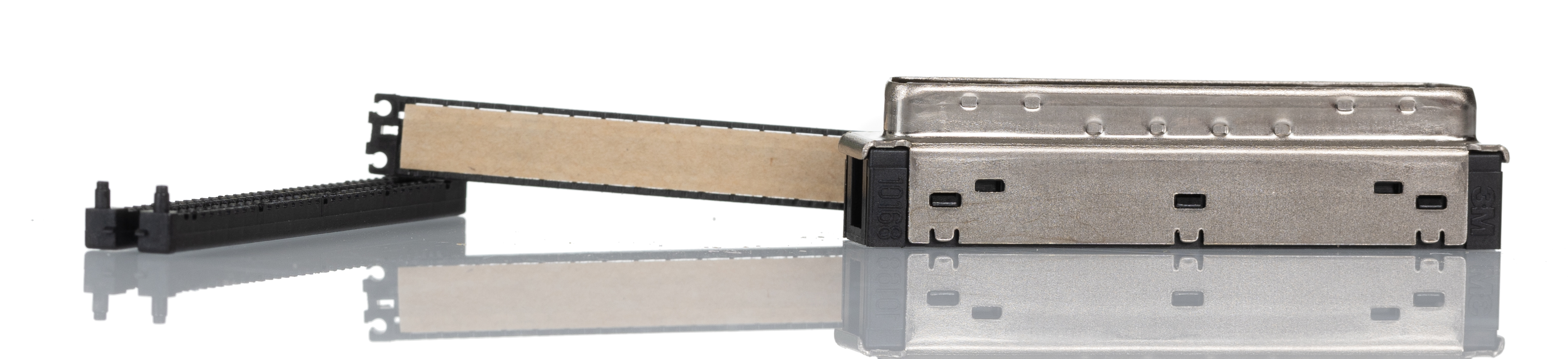 3M 101 68 Way Right Angle Cable Mount Micro-D PCB Connector Plug, 1.27mm Pitch