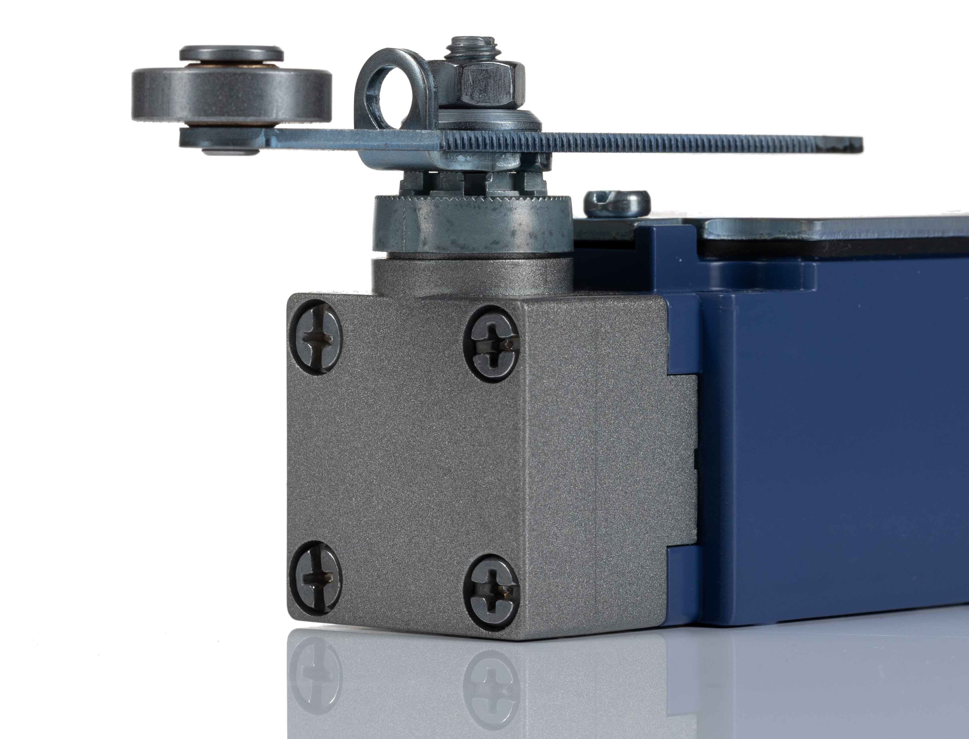 Telemecanique Sensors XCKJ Series Roller Lever Limit Switch, 1NC/1NO, IP66, DPST, Zinc Alloy Housing, 240V ac Max, 3A