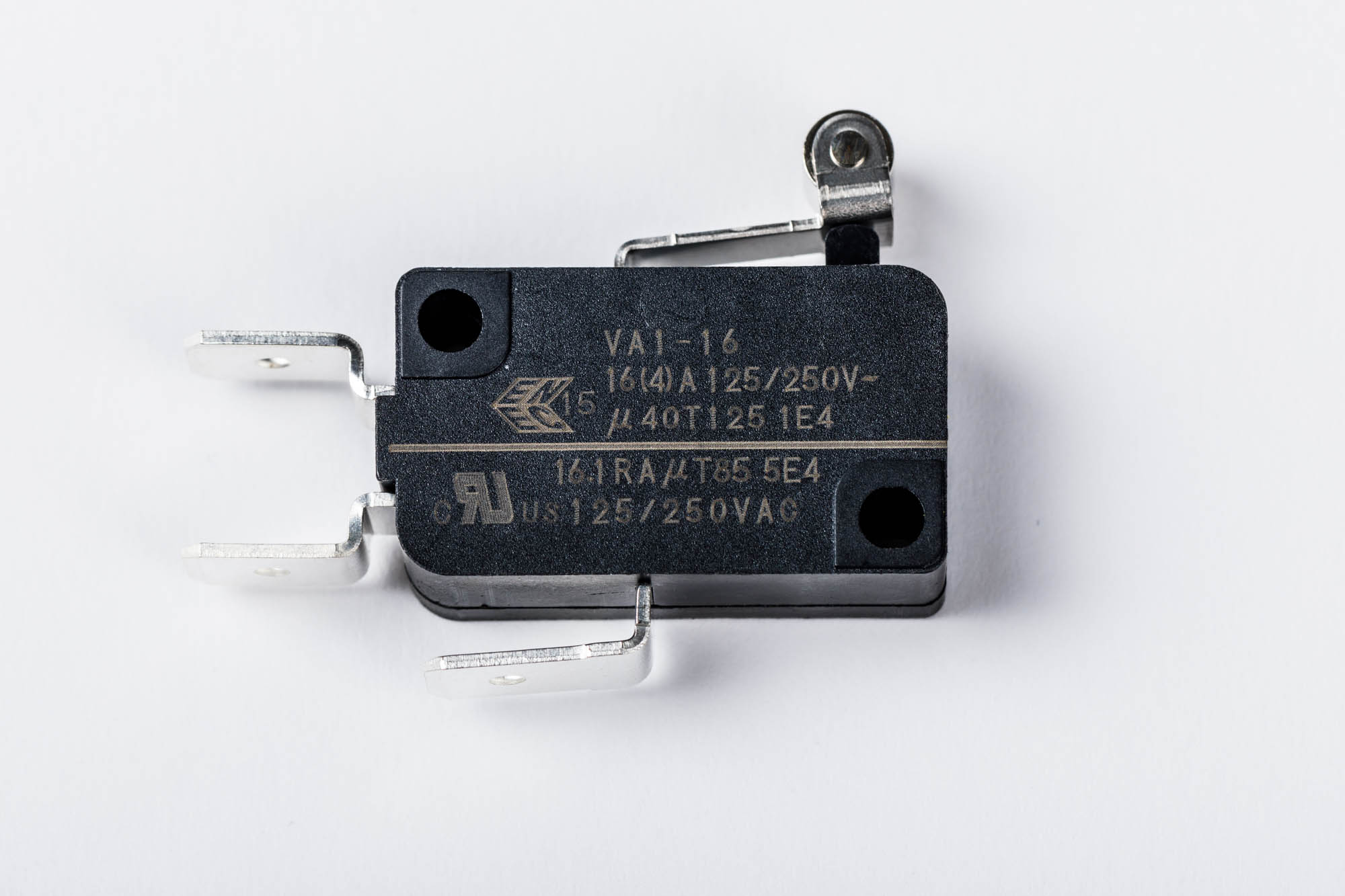 Zippy Roller Lever Snap Action Micro Switch, Solder Terminal, 16.1A, SPDT