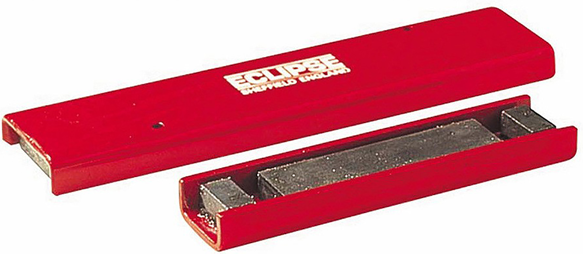 Eclipse Channel Magnet 30mm Plain Fixing Hole Ferrite, 8kg Pull