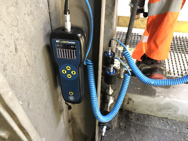 SDT Ultrasound Solutions LUBEChecker Vibration Meter - -6 to 99.9dBμV (reference 0 dB = 1 μV)