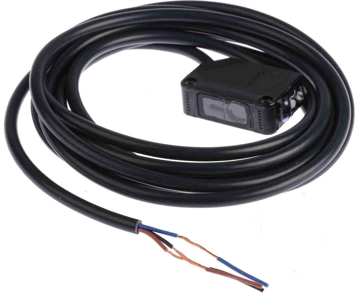Omron Retroreflective Photoelectric Sensor, Block Sensor, 200 → 15 m Detection Range