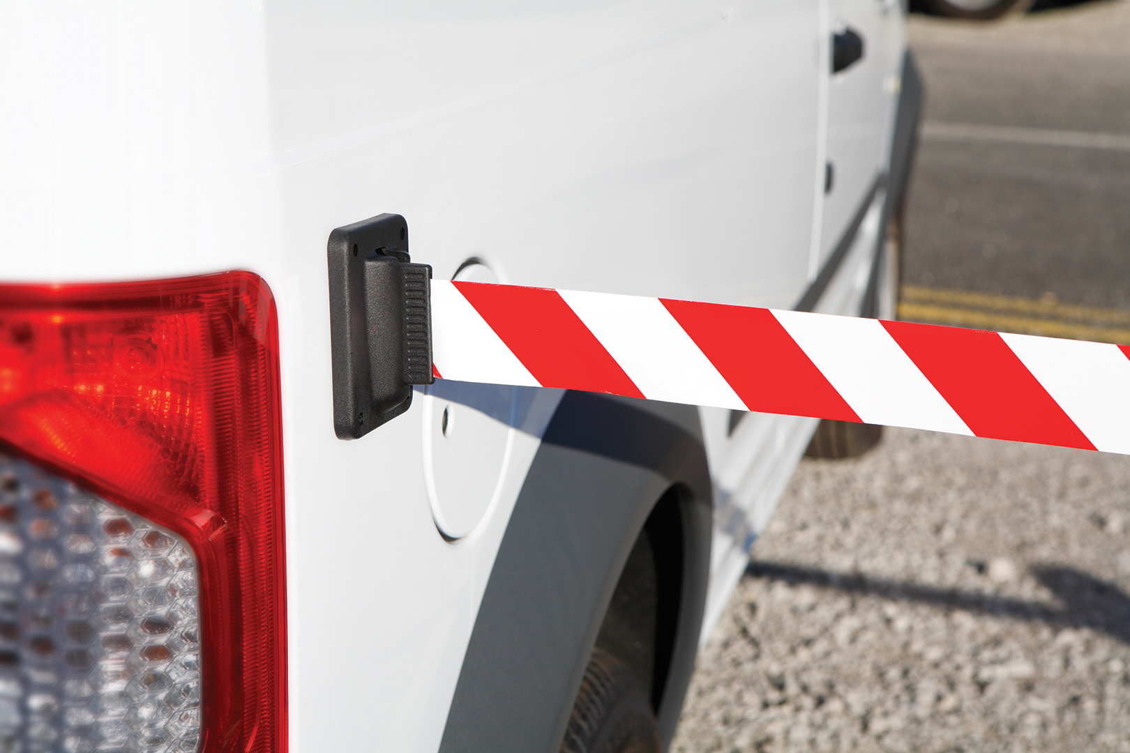 Skipper Black Magnetic Barrier Clip