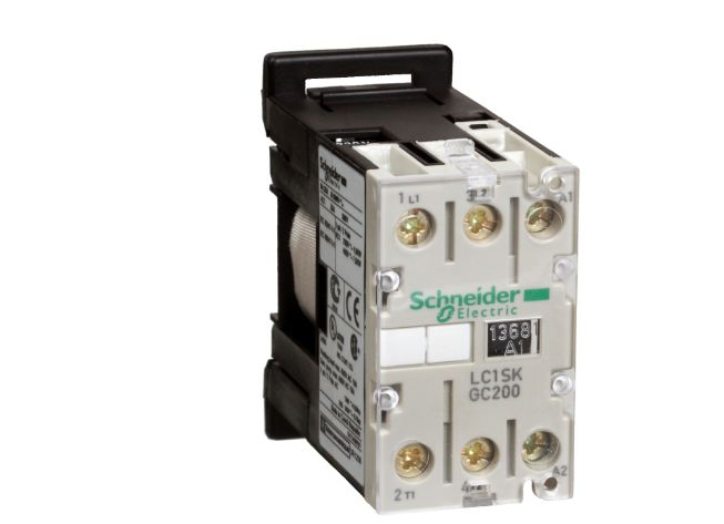 Schneider Electric TeSys SK Contactor, 230 V Coil, 2-Pole, 5 A, 2NO