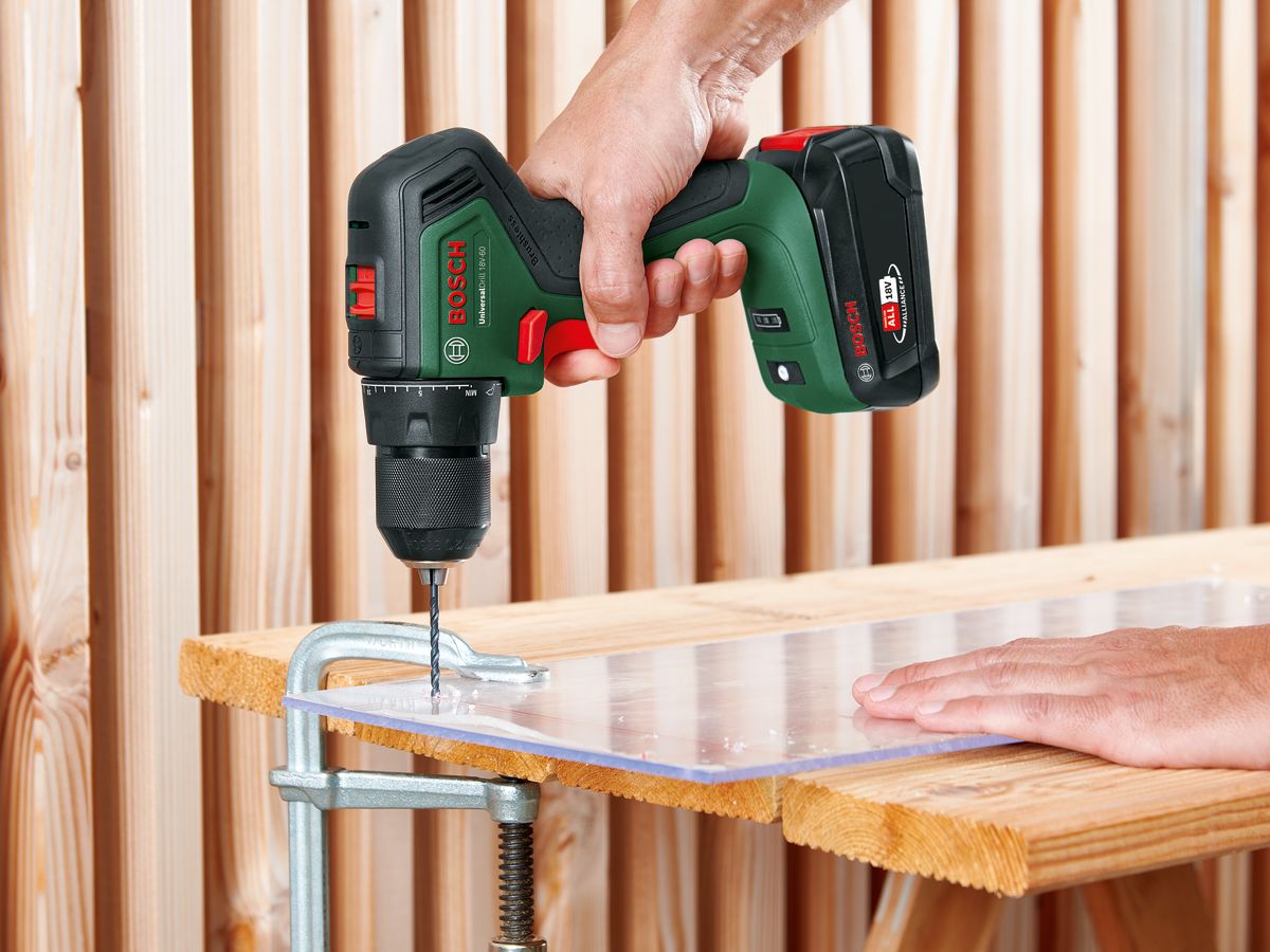 Bosch Keyless 18V Cordless Combi Drill Li-Ion, Type G - British 3-Pin