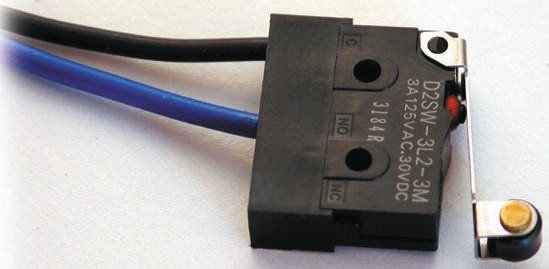 Omron Pin Plunger Micro Switch, PCB Terminal, 3 A @ 30 V dc, SPDT, IP67