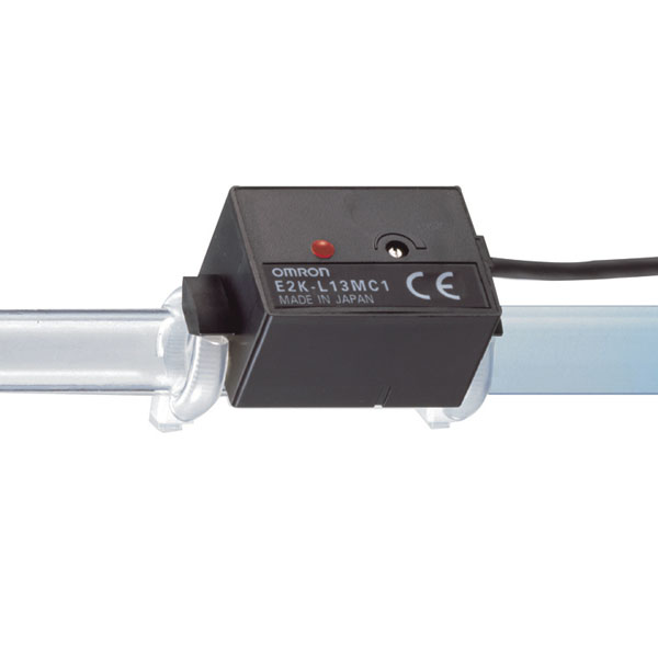 Omron Capacitive Block Proximity Sensor, 25 mm Detection, NPN NO, 12 → 24 V dc