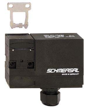 Schmersal AZM 170 Series Solenoid Interlock Switch, Power to Unlock, 24V ac/dc, Actuator Included