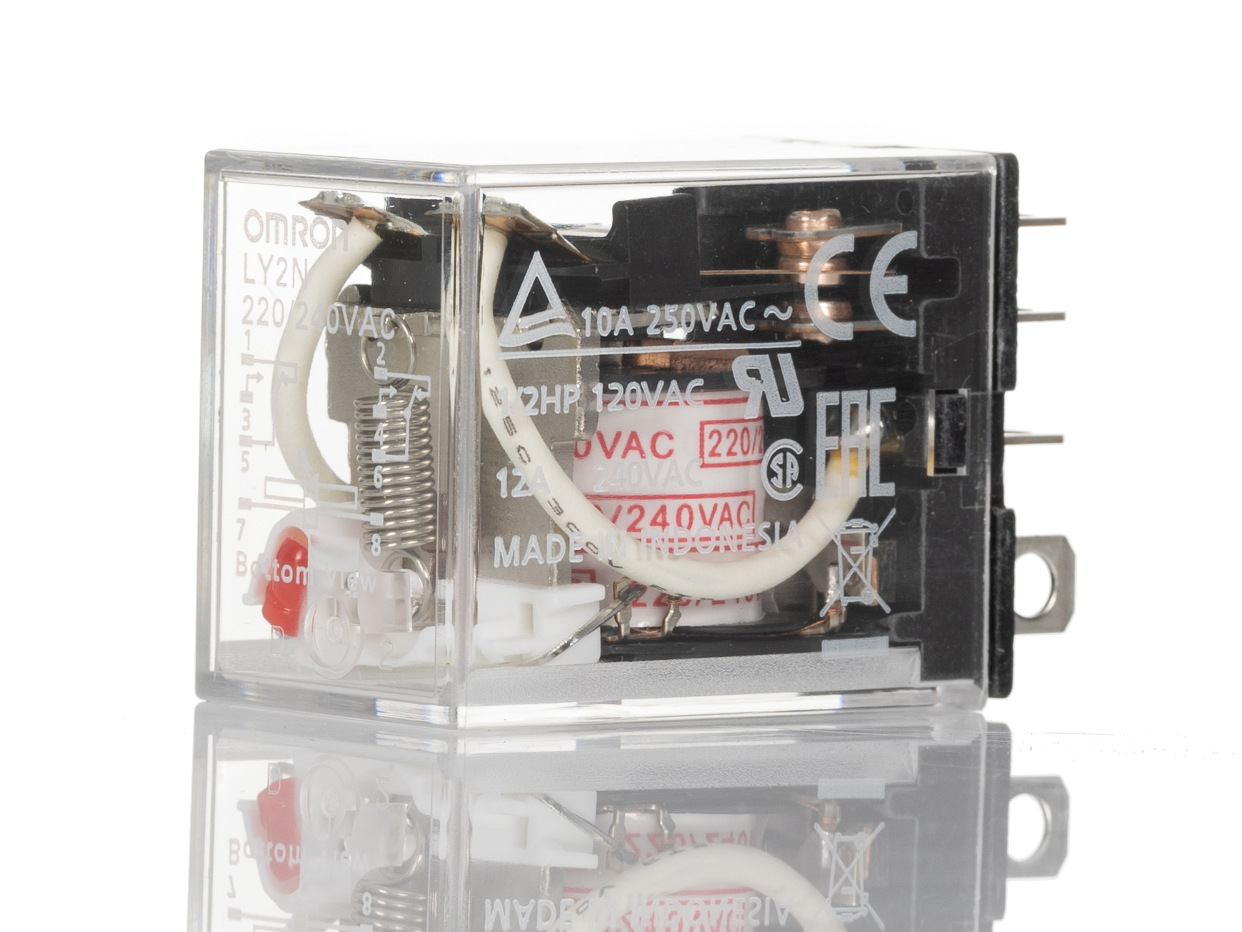 Omron Plug In Non-Latching Relay, 220 → 240V ac Coil, 10A Switching Current, DPDT