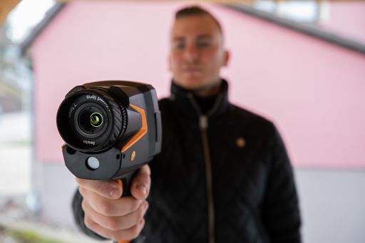 Testo testo 883-2 Thermal Imaging Camera, -30 → +650 °C, 320 x 240pixel Detector Resolution