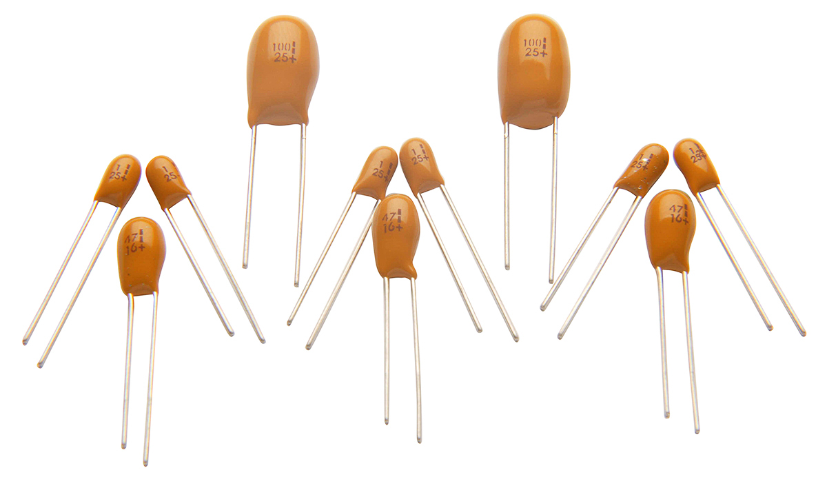 RS PRO 6.8μF Electrolytic Tantalum Electrolytic Capacitor 35V dc