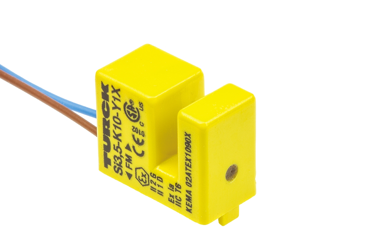 Turck Inductive Slot Proximity Sensor, 3.5 mm Detection, NAMUR, 8.2 V dc