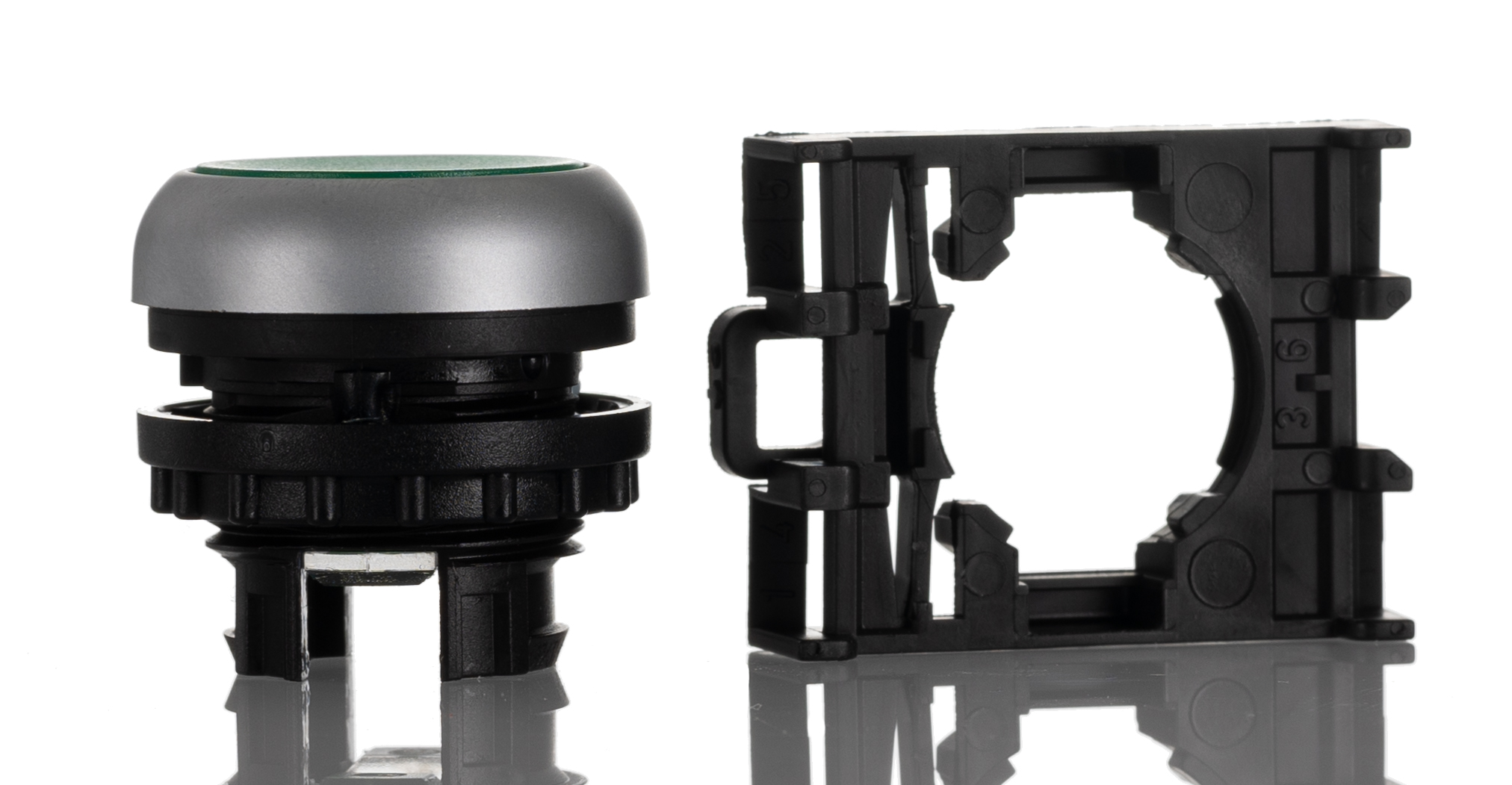 Eaton RMQ Titan M22 Series Green Illuminated Maintained Push Button Head, 22mm Cutout, IP69K