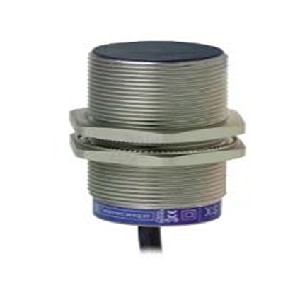 Telemecanique Sensors Inductive Threaded Barrel Proximity Sensor, M30, 10 mm Detection, 2-Wire NC, 24 → 240 V dc