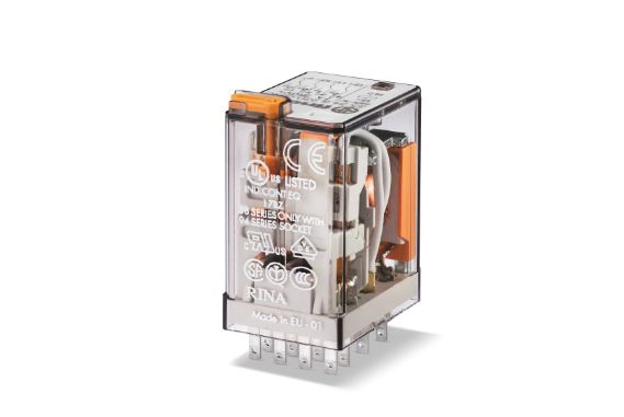 Finder Plug-In Mount Relay, 24V dc Coil, 7A Switching Current