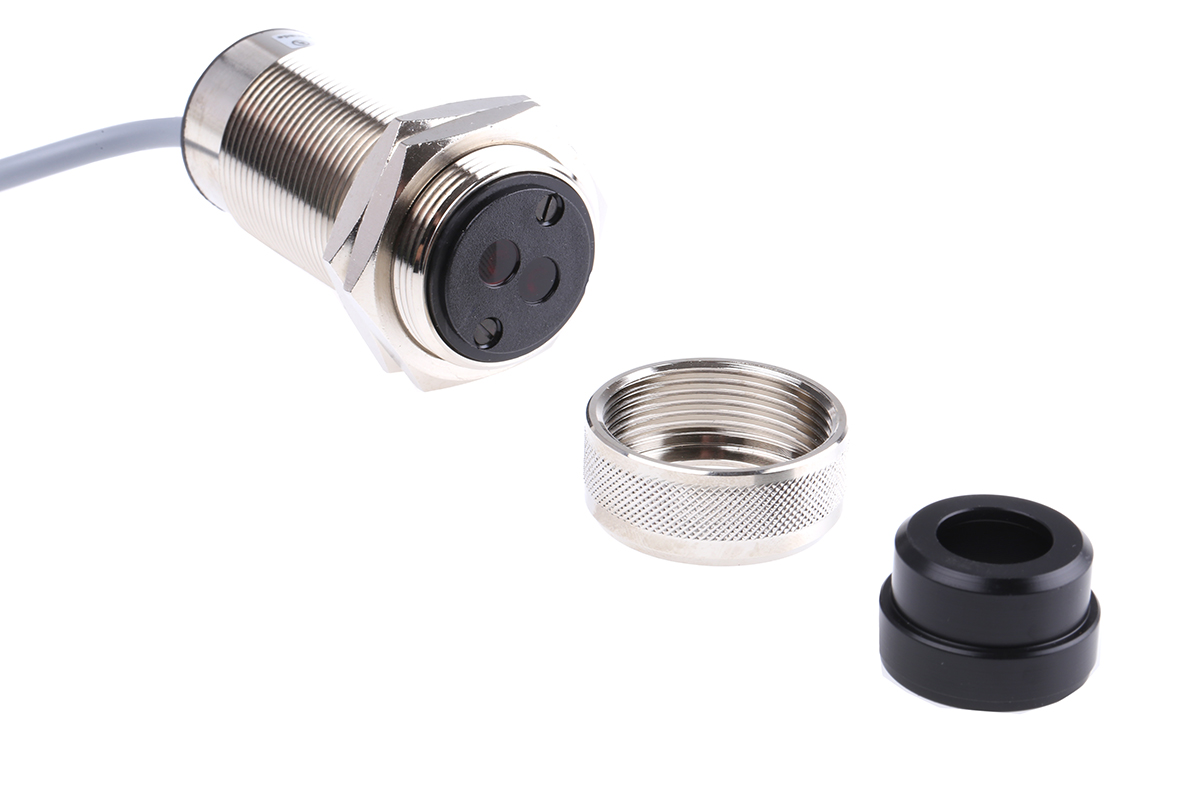 Baumer Diffuse Photoelectric Sensor, Barrel Sensor, 300 mm → 1.5 m Detection Range