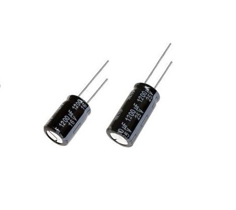 Panasonic 33μF Aluminium Electrolytic Aluminium Electrolytic Capacitor 50V dc, Through Hole - ECA1HM330