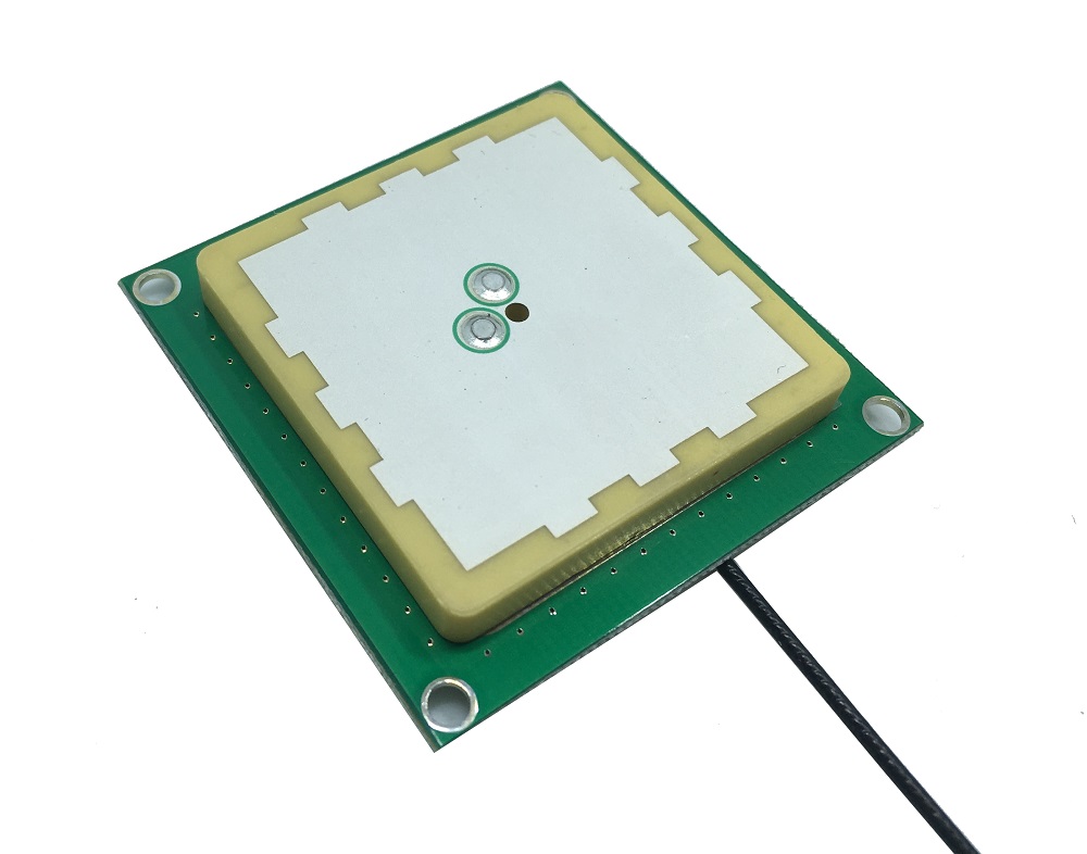 Abracon ARRKP5062-S915B Patch Multi-Band Antenna with MMCX Connector, UHF RFID