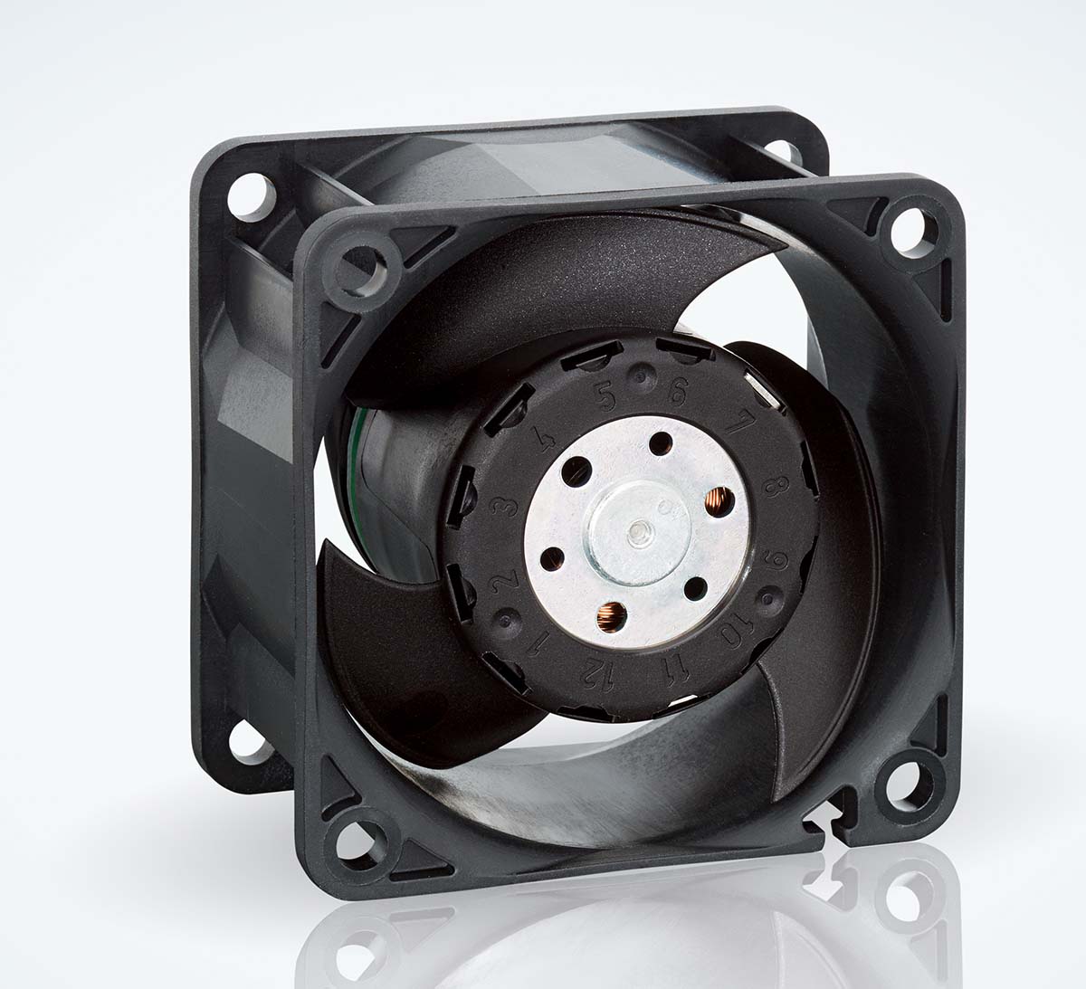 ebm-papst 600 J Series Axial Fan, 12 V dc, DC Operation, 70m³/h, 7.6W, 642mA Max, IP20, 60 x 60 x 32mm