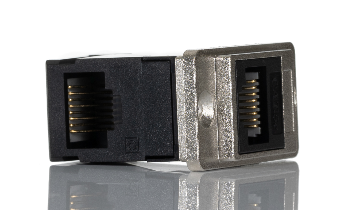 RS PRO Single-Port RJ45 Female Feedthrough Ethernet Connector, Cat5e, Unshielded