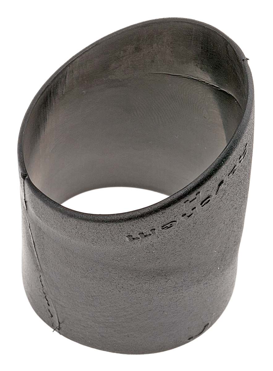 TE Connectivity Right Angle Black, Fluid Resistant Elastomer, 36.1mm
