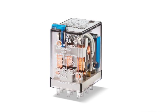 Finder Plug-In Mount Relay, 24V dc Coil, 10A Switching Current, 3PDT