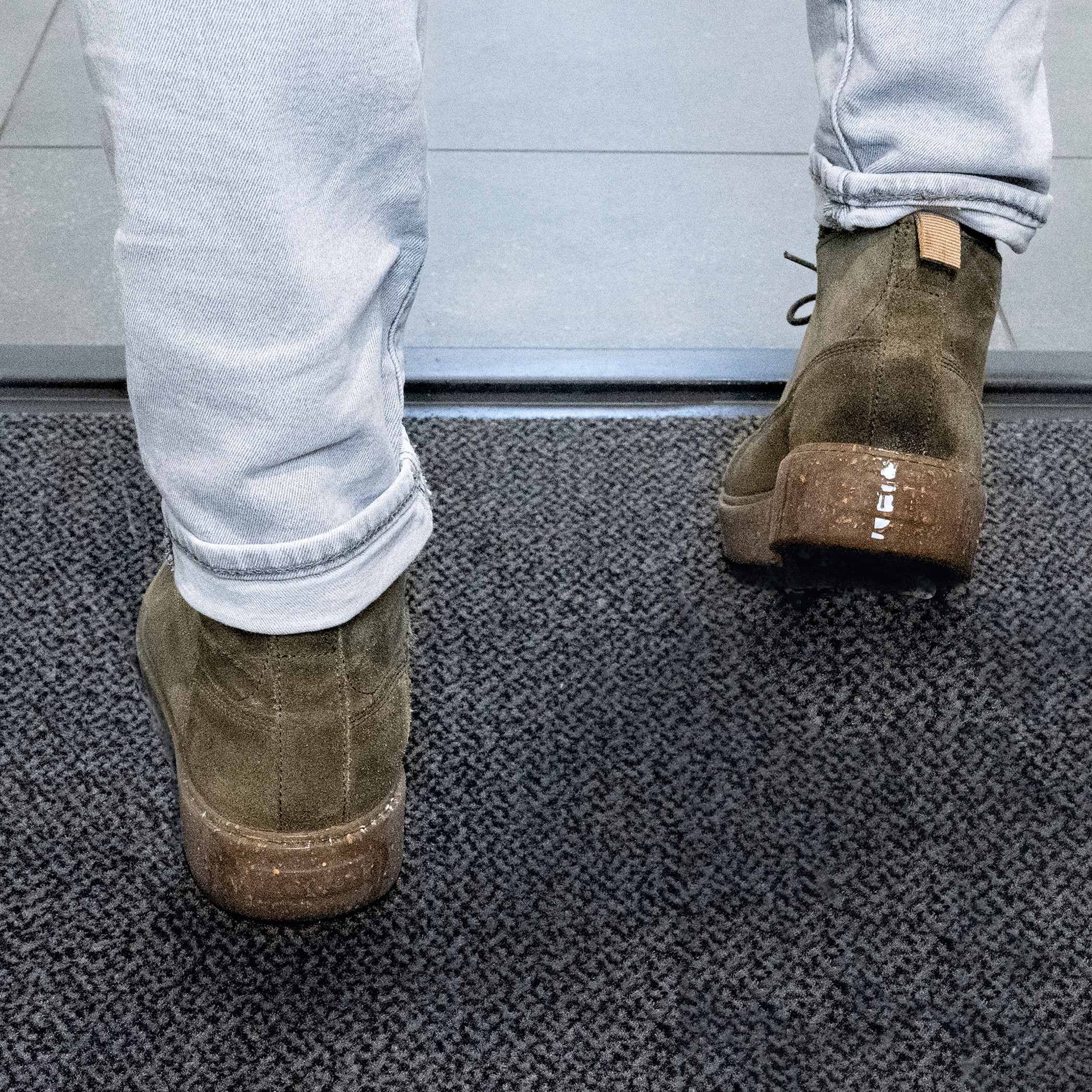 Notrax Swisslon XT Anti-Slip, Entrance Mat, Grit, Indoor Use, Grey, 90cm 150cm 9mm