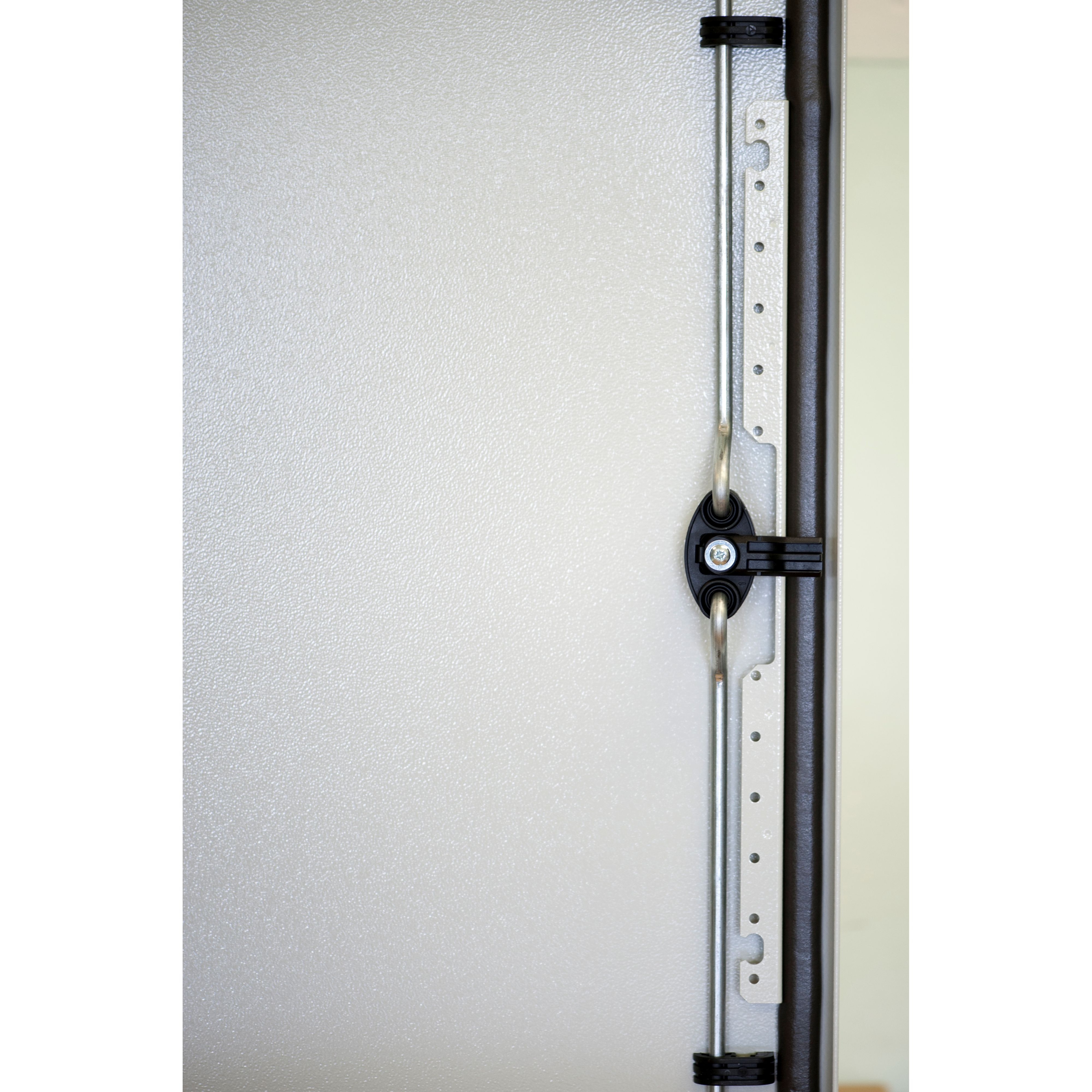 Schneider Electric PanelSeT Pièces détachées Series Closing Element for Use with 600 mm Spacial S3D Enclosure
