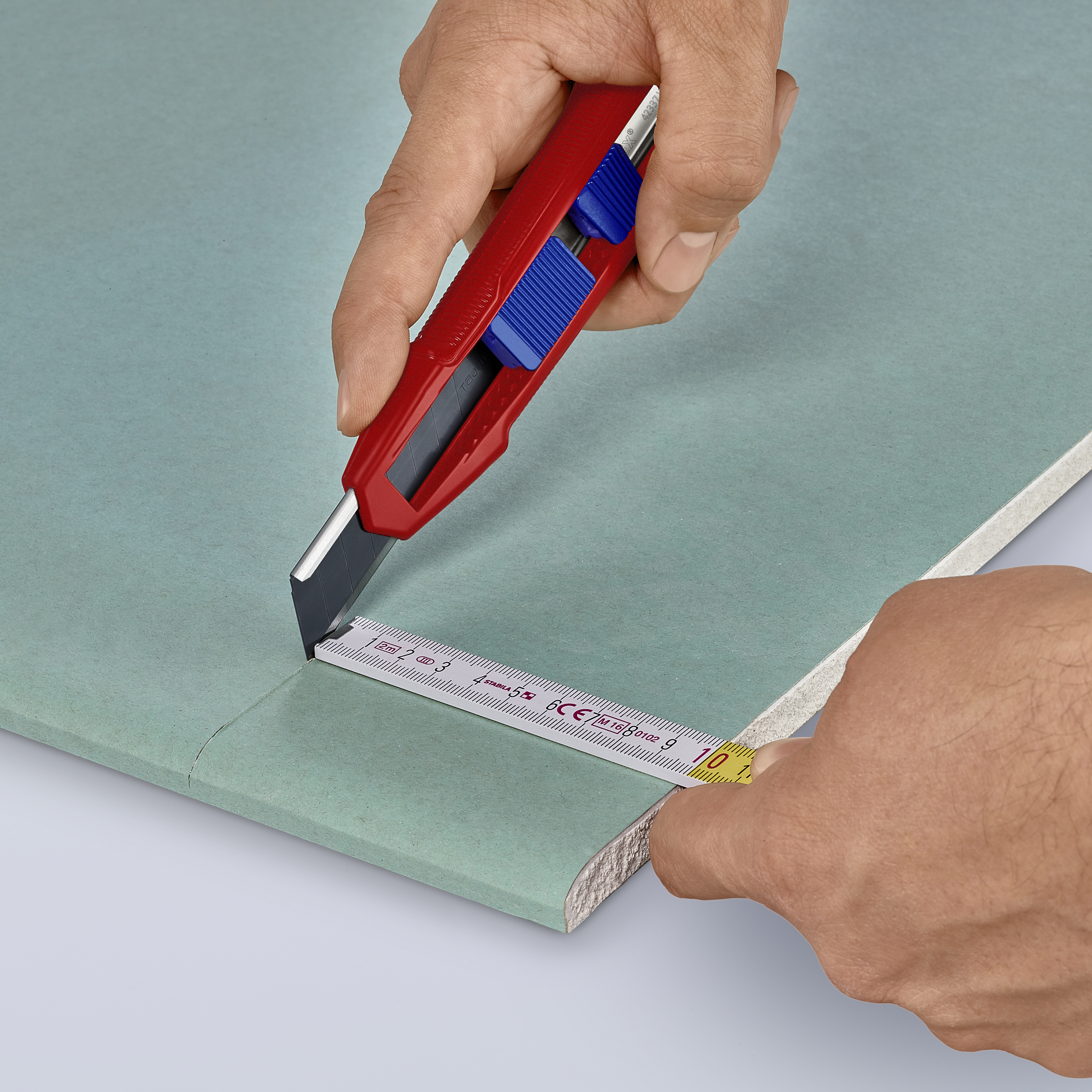 Knipex Knife with Cutter Blade Blade, Retractable, 18mm Blade Length