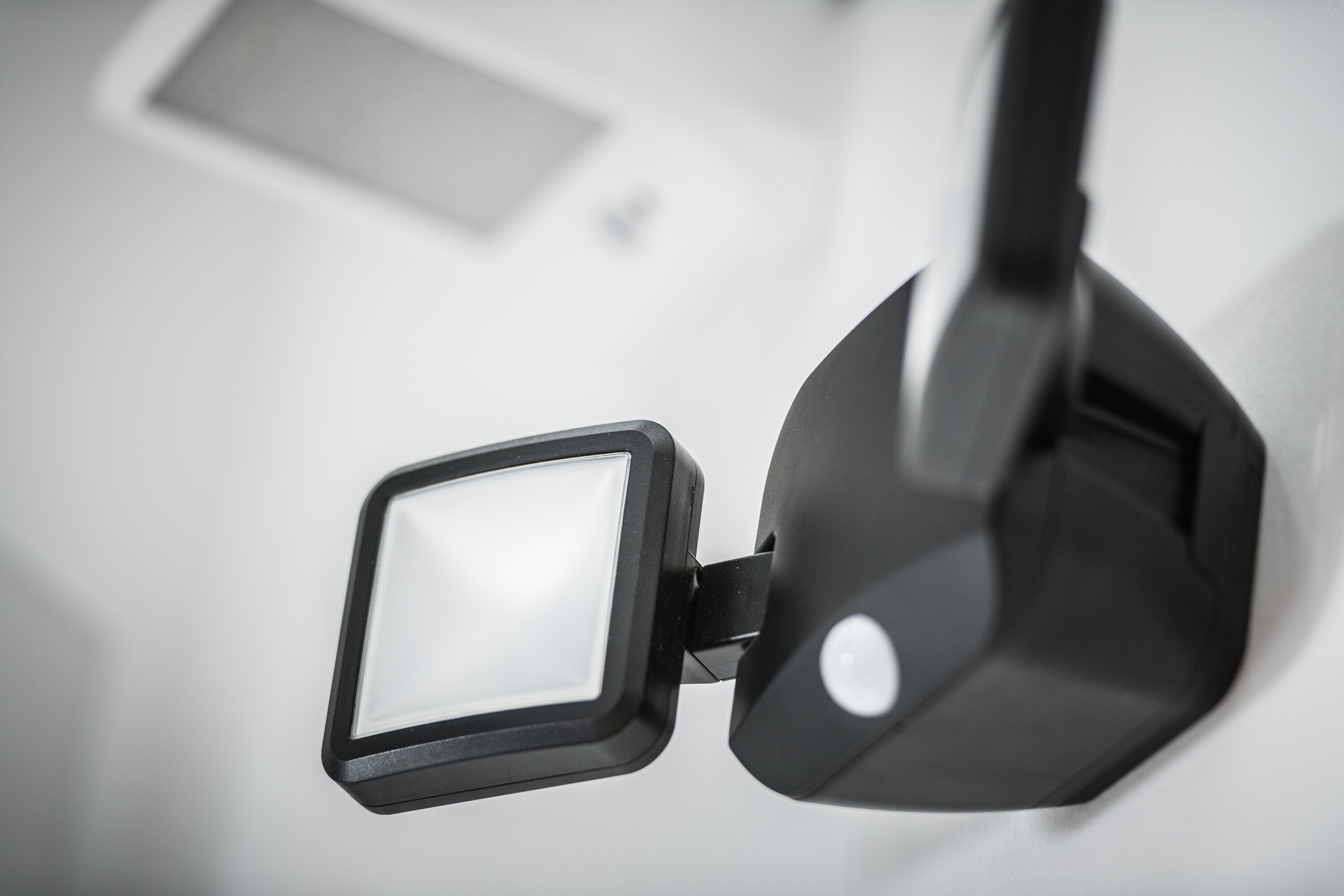 LEDVANCE LED Spotlight, 6 V, 332 x 105 x 112 mm, 10 W