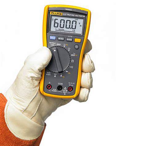 Fluke 117 Handheld Digital Multimeter, True RMS, 10A ac Max, 10A dc Max, 600V ac Max - UKAS Calibrated