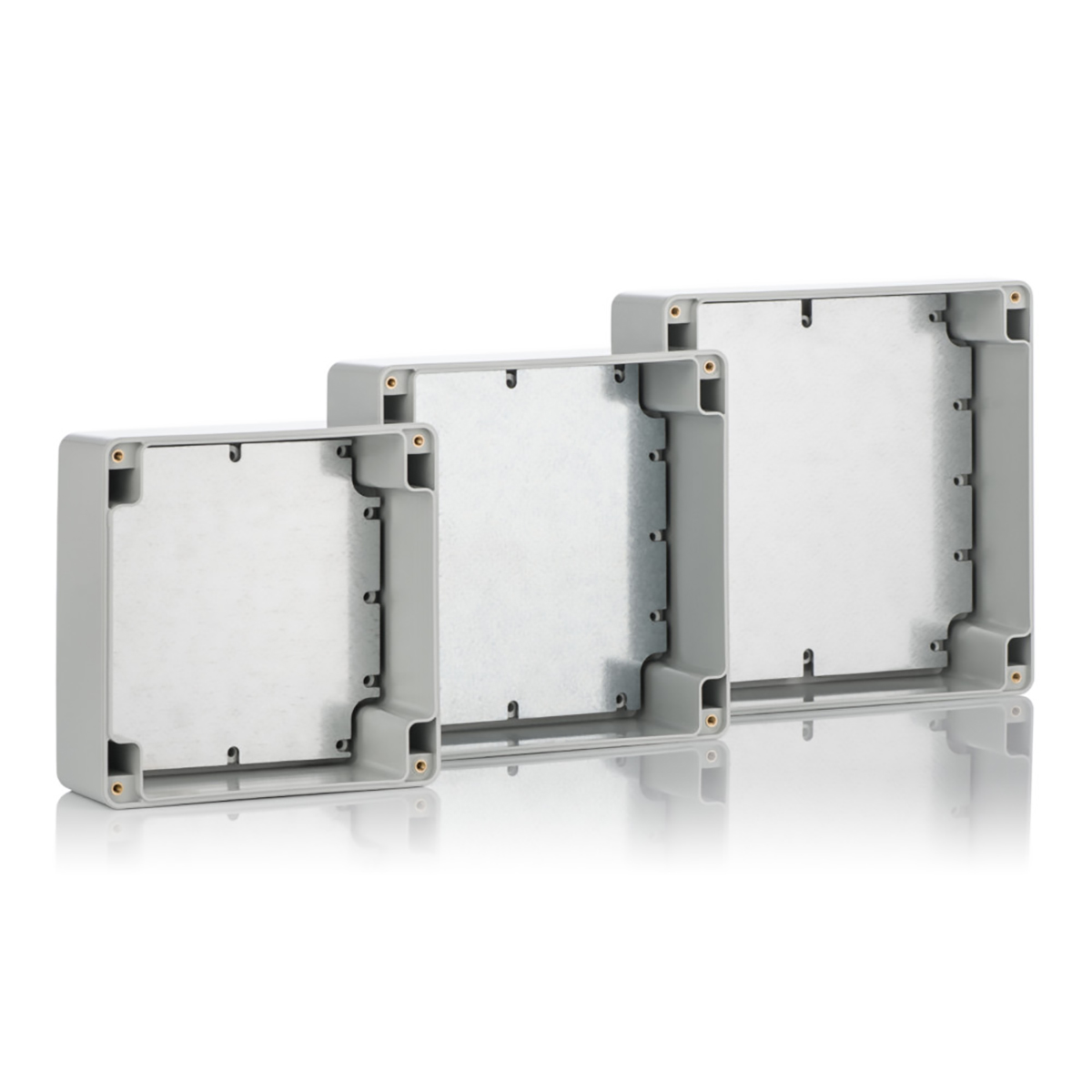 RS PRO Galvanised Steel Mounting Plate, 2mm H, 136mm W, 136.mm L for Use with RS PRO 1862284, RS PRO 1862285 and RS PRO