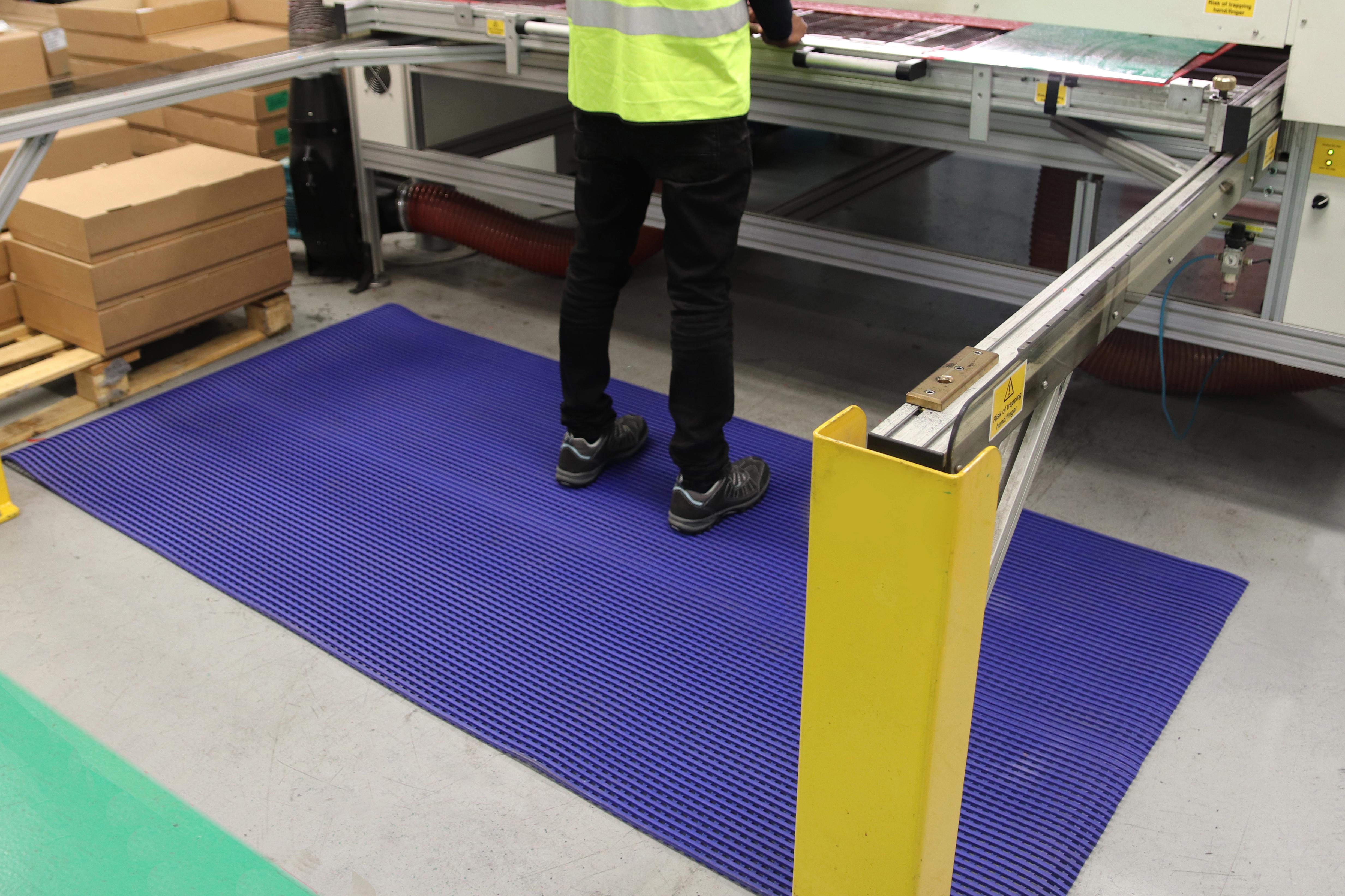 Coba Europe DeckStep PVC Anti-Fatigue Mat, 0.59m x 10m x 11.5mm