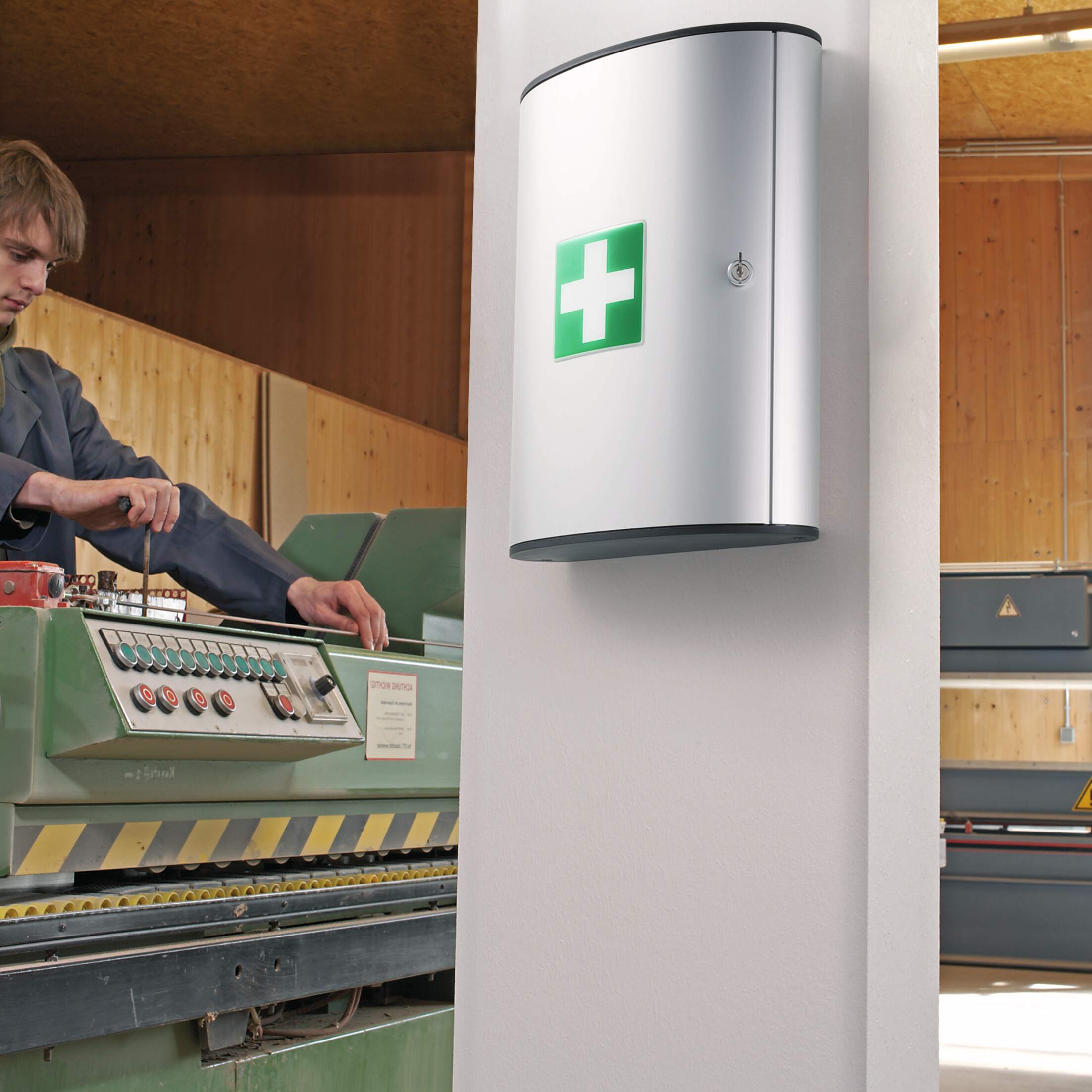 Durable FIRST AID BOX L EMPTY First Aid Cabinet 400 mm x 302mm x 118 mm