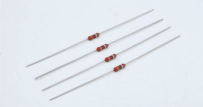 Vishay 12Ω Metal Film Resistor 1W ±5% PR01000101209JA500