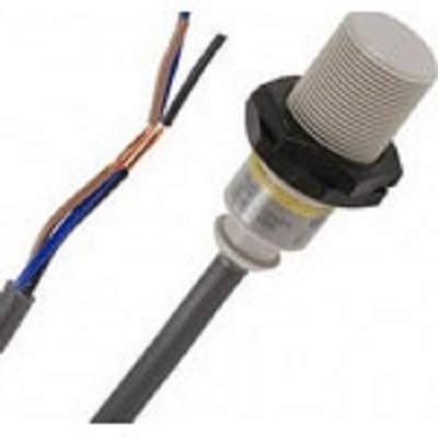 Omron Inductive Threaded Barrel Proximity Sensor, M18, 5 mm Detection, 2-Wire NO, 12 → 24 V dc